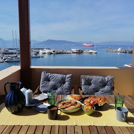 Aegina Port Apt 2-Διαμέρισμα Στο Λιμάνι Της Αίγινας 2 Buitenkant foto