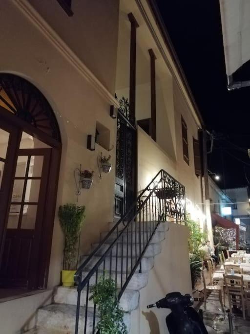 Aegina Port Apt 2-Διαμέρισμα Στο Λιμάνι Της Αίγινας 2 Buitenkant foto
