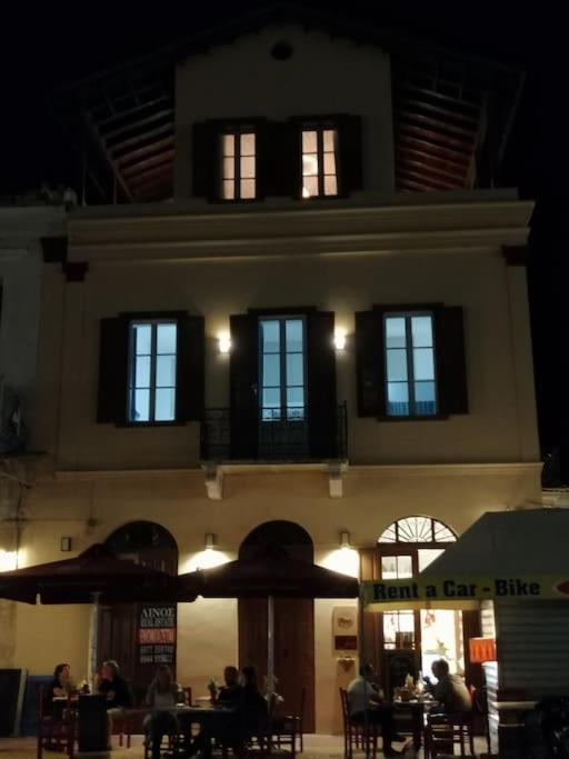 Aegina Port Apt 2-Διαμέρισμα Στο Λιμάνι Της Αίγινας 2 Buitenkant foto
